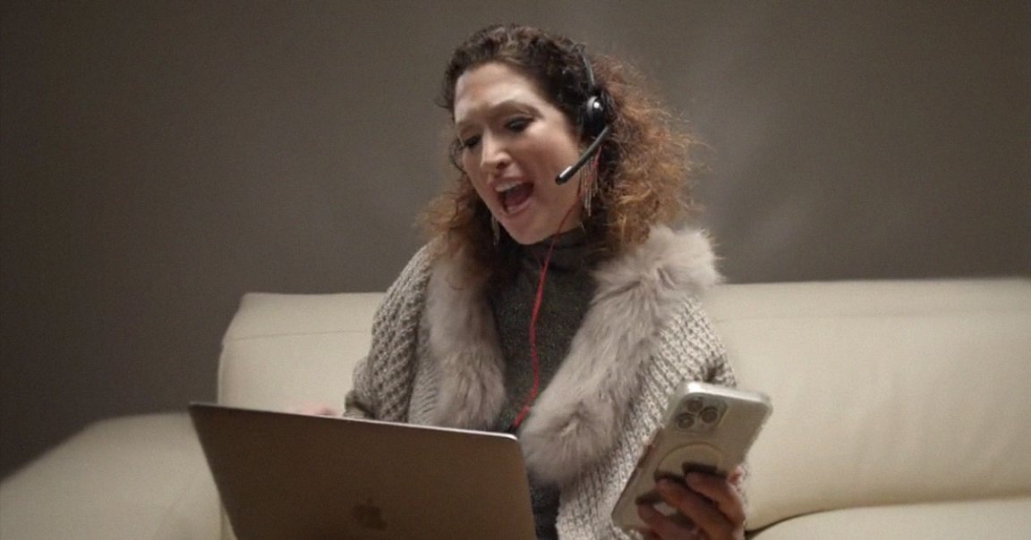 We regret to inform you that the crypto bros are at it again — except this time, the "bro" in question is Mark Zuckerberg's sister Randi.