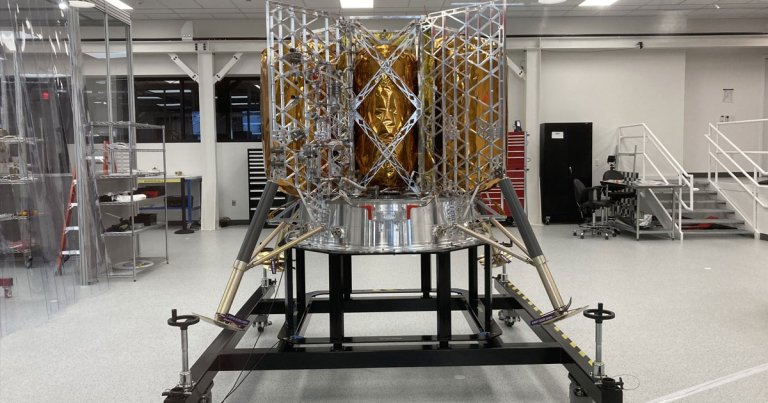 Space company Astrobotic has unveiled the Peregrine Lander, the first US lunar lander designed to touch down on the Moon since the Apollo missions.