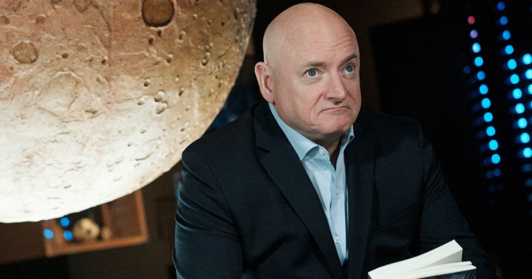 After breaking his promise to not trash talk Russia, former NASA astronaut Scott Kelly appears unable to shut up. 