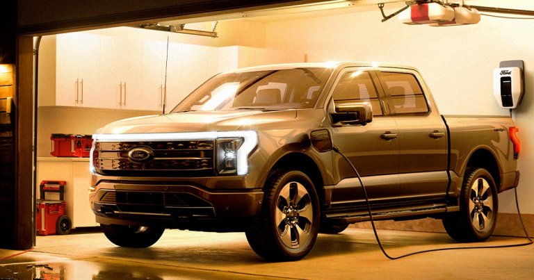 Nicholas Schmidt made history yesterday when his electric Ford F-150 Lightning became the first one delivered, but he originally ordered a Tesla Cybertruck.