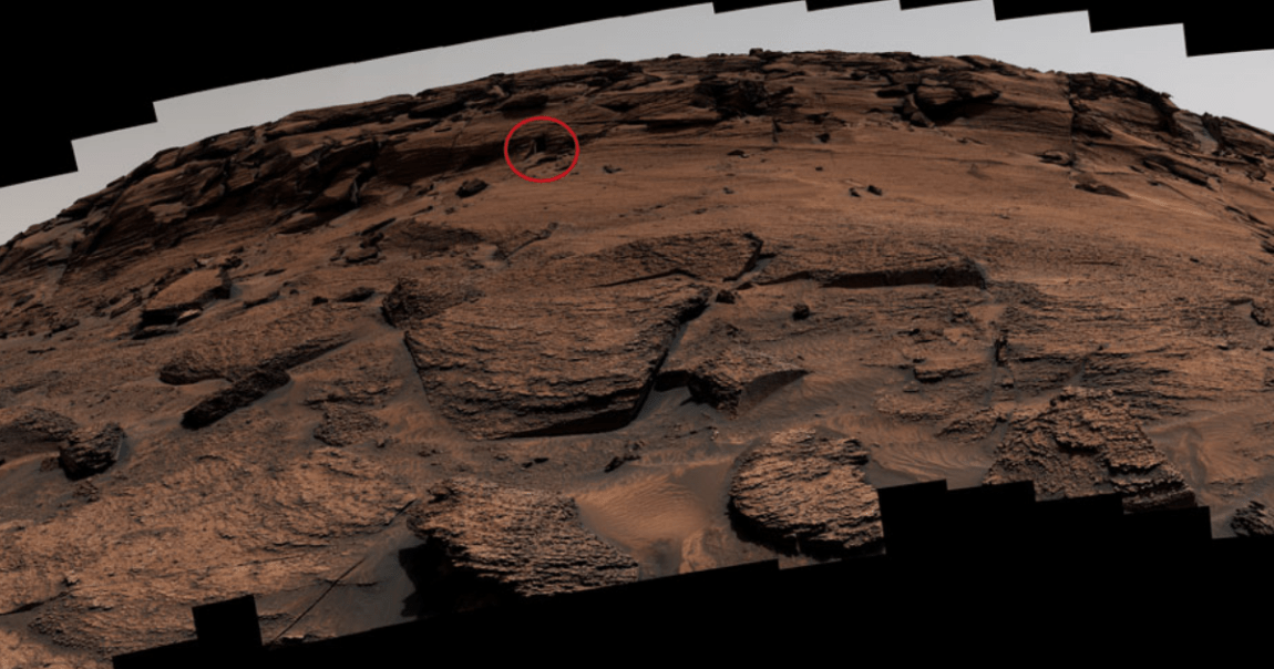 That "door" on Mars is a rock formation on Mount Sharp and it's hilariously small. A new panorama taken by the Curiosity rover shows more detail.