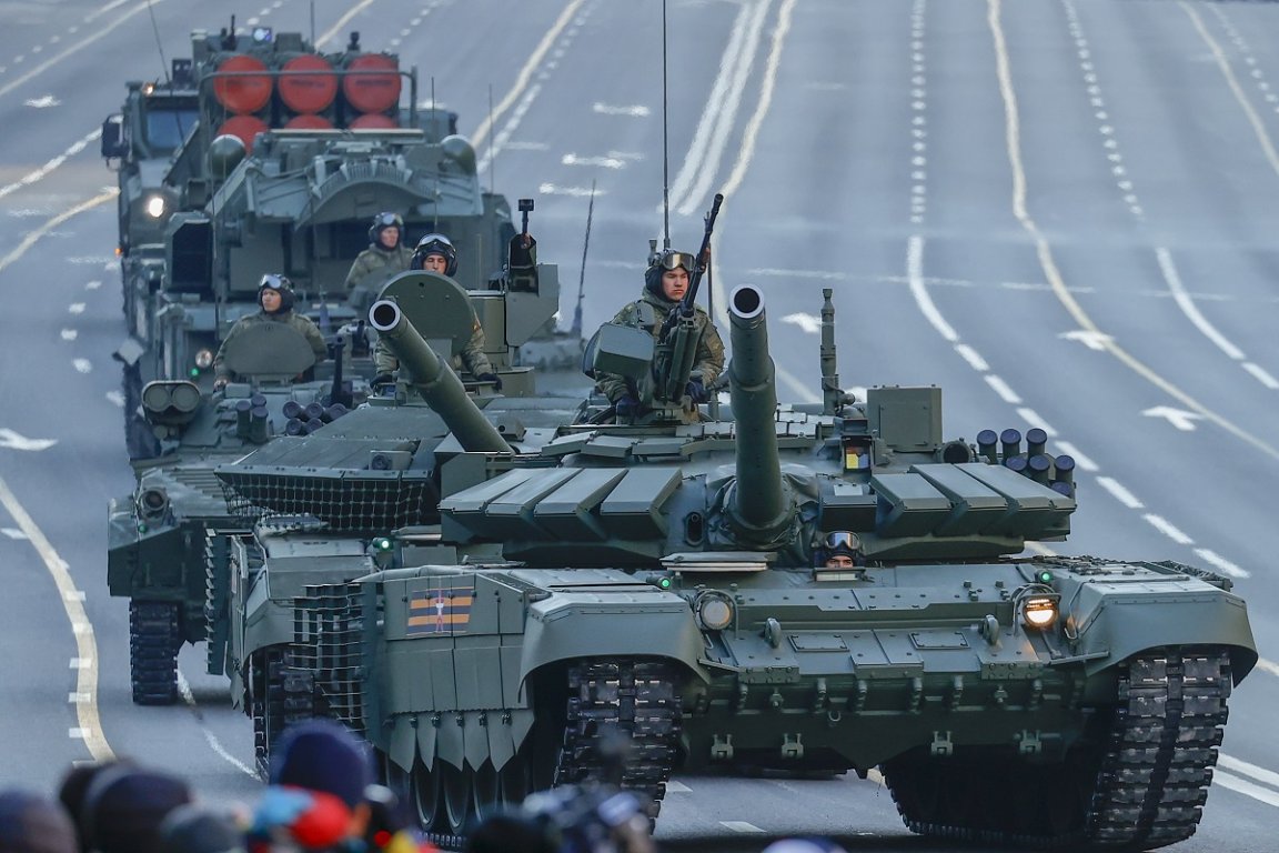 Russian news outlets are accusing Ukrainian IT hackers of DDoS attacks on their government alcohol sales servers. Is it true?