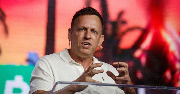 Peter Thiel, billionaire entrepreneur and top campaign donor has decided to back a "femtech" app called 28, created by the divisive Evie Magazine.
