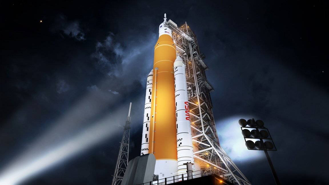 On the day of its next launch attempt, NASA's Moon-bound Space Launch System is dealing with a fuel leak on the launchpad.