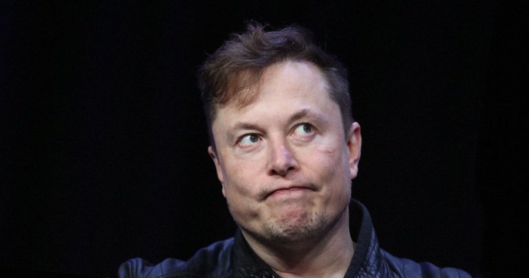 According to former Uber engineer Gergely Orosz, "far fewer than expected [developers]" are willing to work with Musk at Twitter.