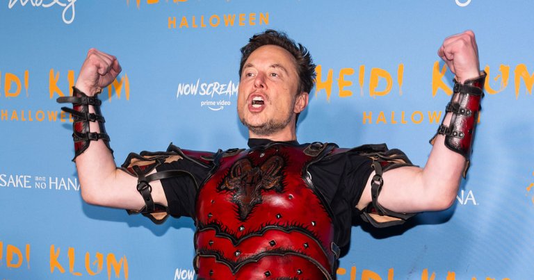 According to an internal email obtained by The Washington Post, Musk wants to have Twitter charge users to view videos posted by content creators.