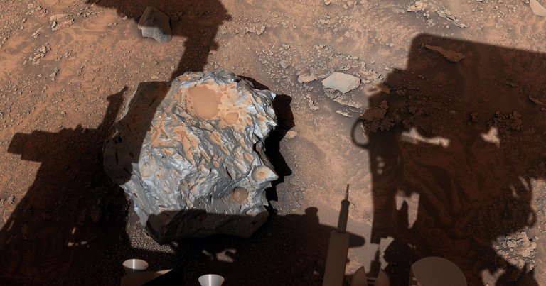 NASA's Curiosity Mars rover has stumbled across yet another fascinating discovery while exploring the planet's barren surface, an iron-nickel meteorite.