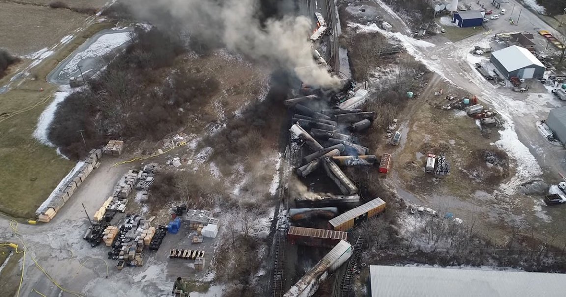 Officials have discovered thousands of dead fish floating in the river, CBS News reports, after a catastrophic train derailment near East Palestine, Ohio.
