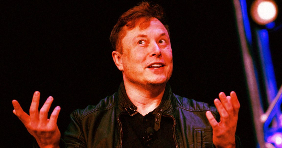 Twitter CEO Elon Musk just got absolutely roasted on Twitter — something that completely flew over his head.