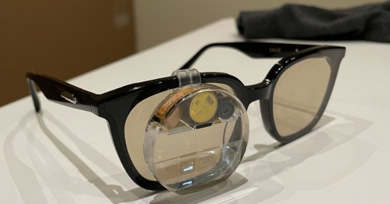 A team of Stanford students have come up with a pair of smart glasses that can display the output of OpenAI's GPT-4 chatbot.