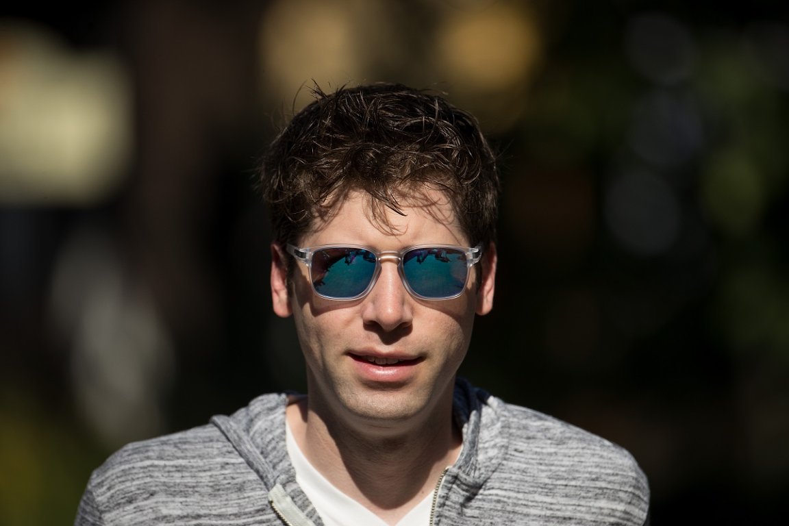 OpenAI CEO Sam Altman wants you to ignore the culture war — and wants you to focus on building safe AGI and fusion instead. As one does.