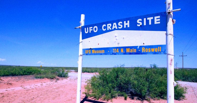 Noted UFO debunker and science writer Mick West questioned a far-fetched account about a government coverup of alien spacecraft.