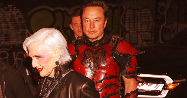 Elon Musk’s Mommy Outraged After He Poses for Awkward Photo With MMA Fighter