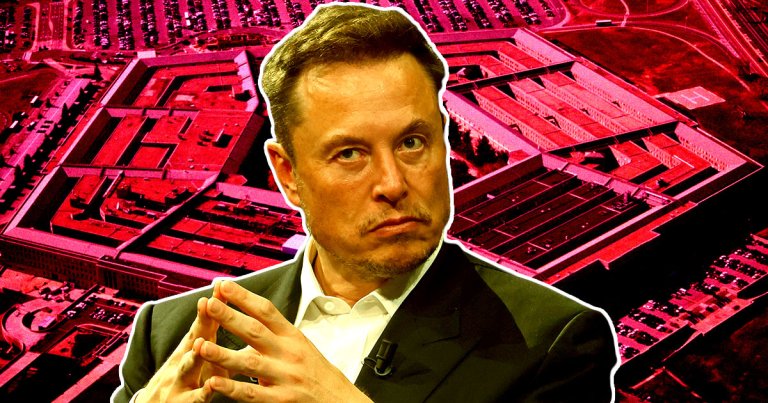 SpaceX's handing out of Starlink terminals to Ukrainian soldiers has thrown Elon Musk into the middle of a crisis. The Pentagon is worried.