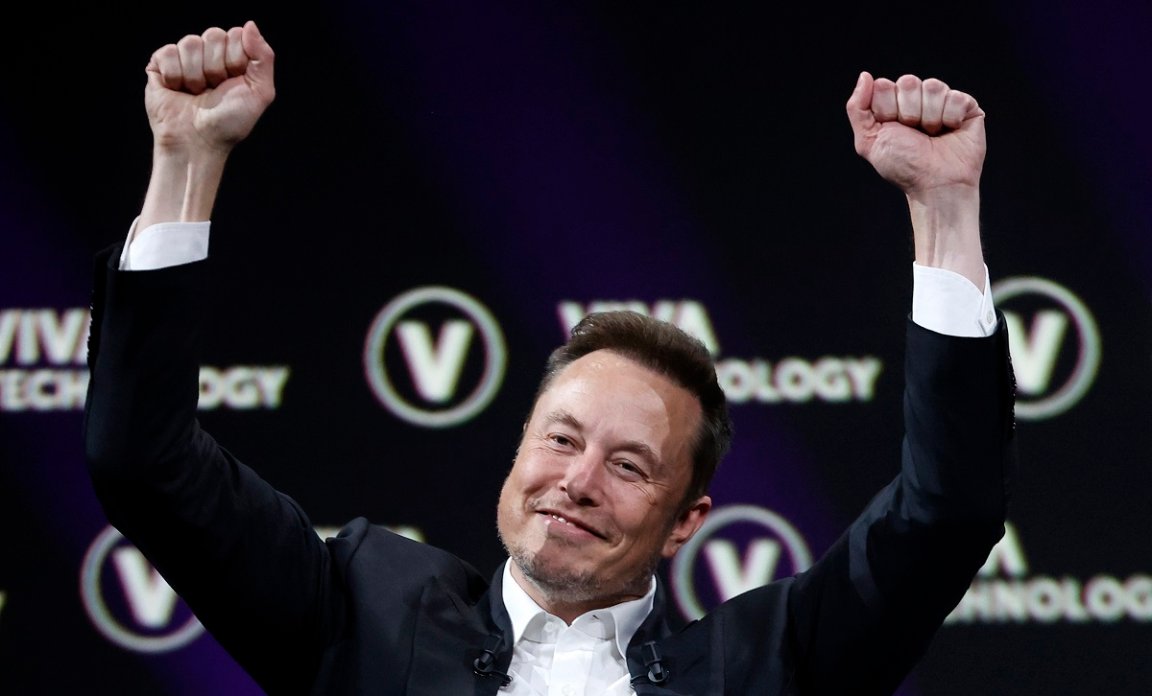 The domain AI.com once took users to OpenAI's ChatGPT. Now, it's apparently changed hands, and redirects to Elon Musk's AI project, xAI.