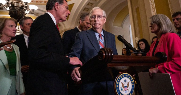 Twice now, senator Mitch McConnell has frozen in front of a podium. Experts can only offer guesses as to what could be wrong with him.