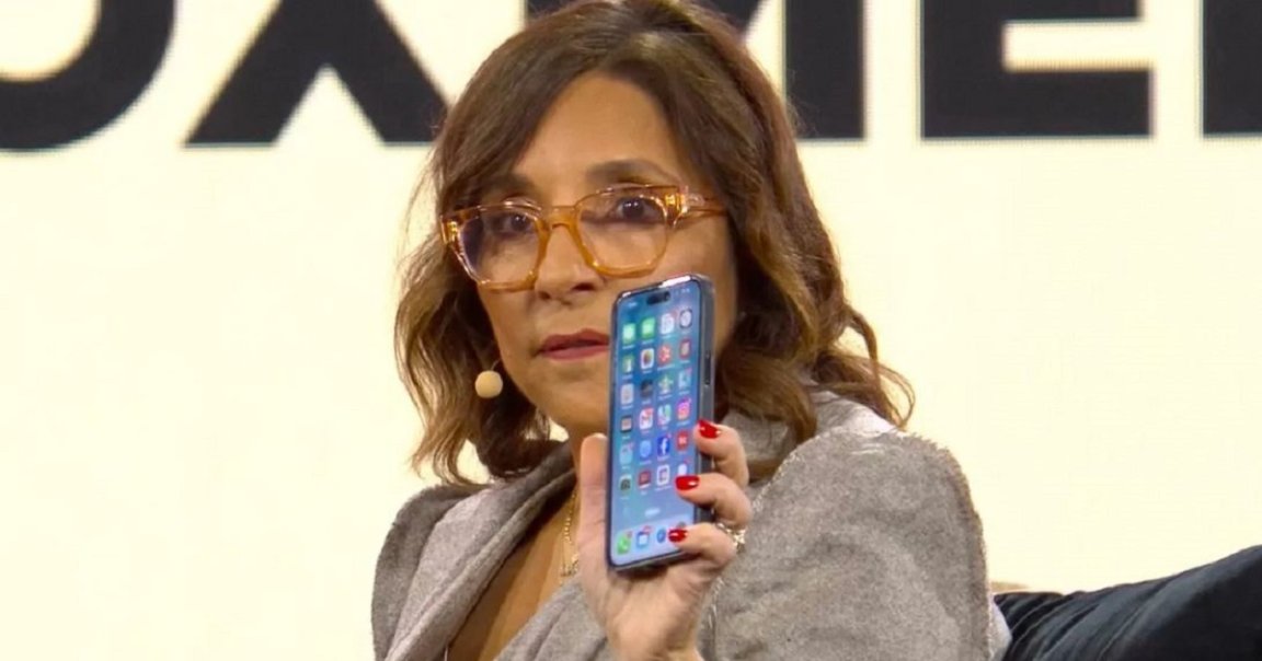 X-formerly-Twitter's new-ish CEO didn't have the X app on her iPhone home screen when she showed it to a crowd last week.