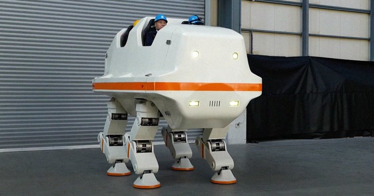 A minivan-sized, four-legged walking robot that can carry up to four passengers was spotted at this year's Japan Mobility Show.