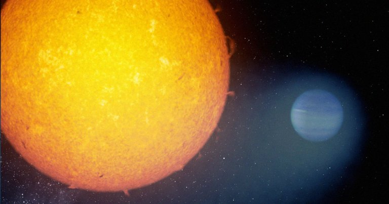 Astronomers have spotted a mysterious exoplanet that orbits its star some 160 light-years away — which has a 350,000-mile-long tail.