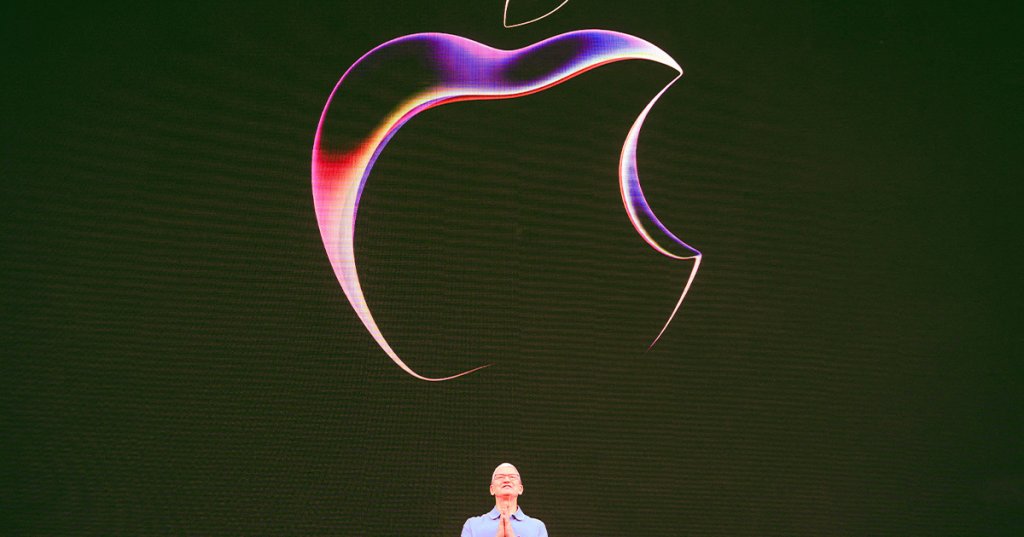 Apple Disaster Apple's Failed Car Was a Disaster Behind the Scenes