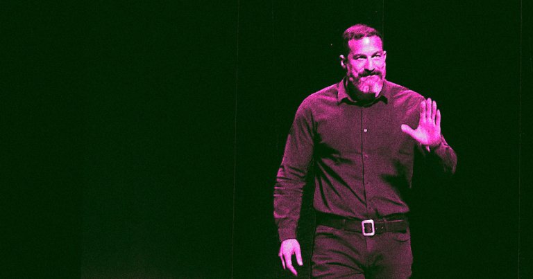 In the wake of some jarring allegations against Stanford neuroscientist Andrew Huberman, podcaster Lex Fridman is coming to his defense. 