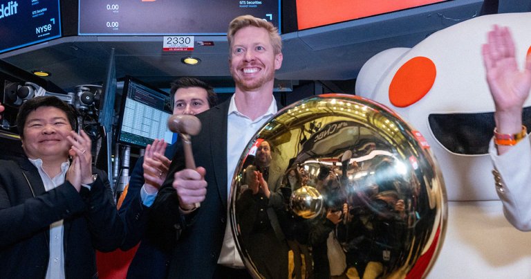 Reddit founder and CEO Steve Huffman gifted himself a stunning $193 million compensation package — while mods get nothing.