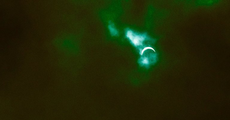 People who want to see the total solar eclipse on April 8 may be blocked by cloudy skies if weather forecasts for America are accurate.