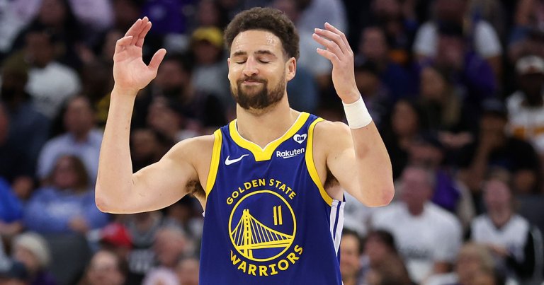 X owner Elon Musk's AI chatbot and low-brow dad joke generator Grok is accusing NBA star Klay Thompson of throwing bricks.