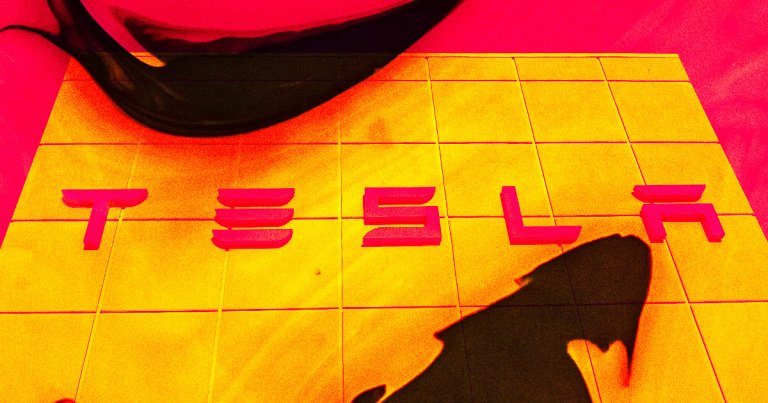 Asana CEO Dustin Moskovitz claimed that Tesla was wrongly reporting its deferred revenue from Full Self-Driving.