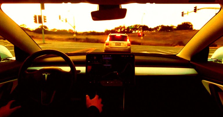 According to credit card data obtained by market research firm YipitData, Tesla's Full Self-Driving software is struggling to catch on.