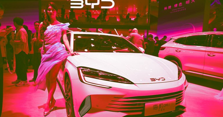 Chinese EV automaker BYD claims that its new hybrid power train can drive for well over a thousand miles without refueling or recharging.