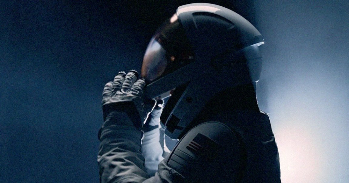 SpaceX has shown off a sleek new extravehicular activity (EVA) spacesuit — and it's decked out in the latest cutting-edge tech.