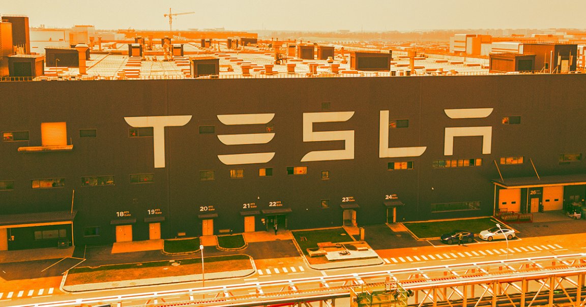 According to its official career page, Tesla has just three job listings in the United States, as layoffs continue.