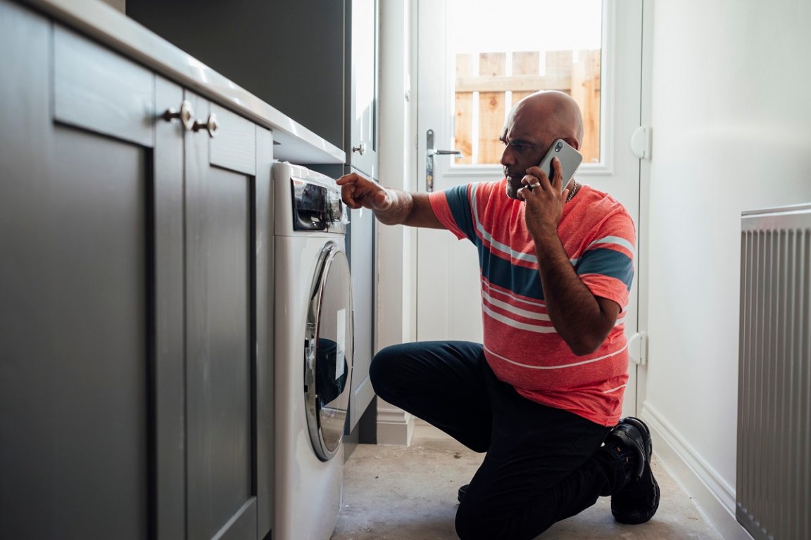 Rather than talking to tenants themselves, property managers are favoring AI chatbots to handle day-to-day inquiries.
