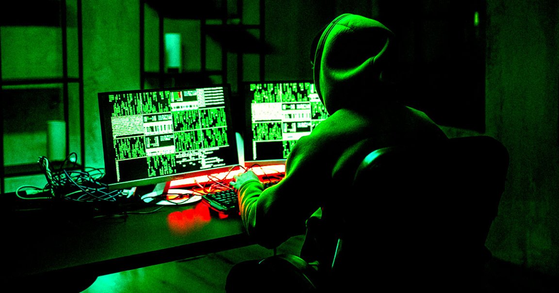 Microsoft announced an AI Windows feature called Recall that regularly takes screenshots. It's a cybersecurity mess that can easily be hacked.