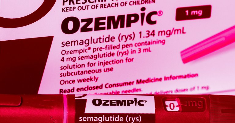 After an alarming new study came out suggesting a link between Ozempic and a condition that causes blindness, some experts are calling foul.
