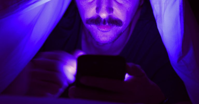 It doesn't take much work for creeps to detect your exact location on dating apps, a new study from some academic hackers shows. 