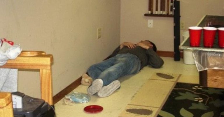 An embarrassing Facebook photo of Donald Trump's vice president running mate JD Vance has publicly surfaced, showing him passed out drunk.