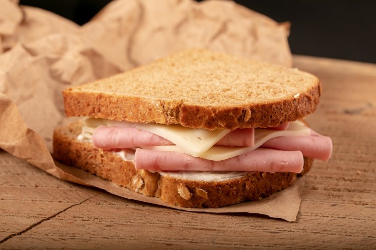 Eating both red and processed meats increases your risk of type 2 diabetes, with eating ham increasing your chances even higher.