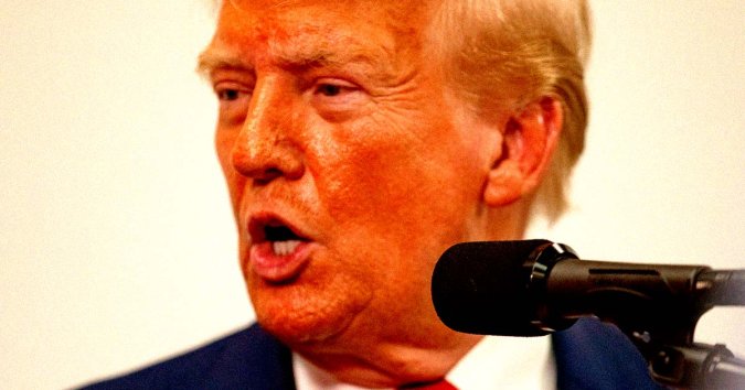 Trump's Meme Stock Nosedives to Record Low As Execs Abandon Ship