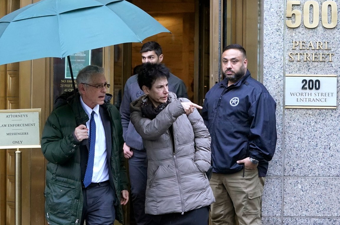 While Sam Bankman-Fried rots away behind bars for fraud, his parents are making the rounds in Trumpworld to plant the seeds for a pardon. 