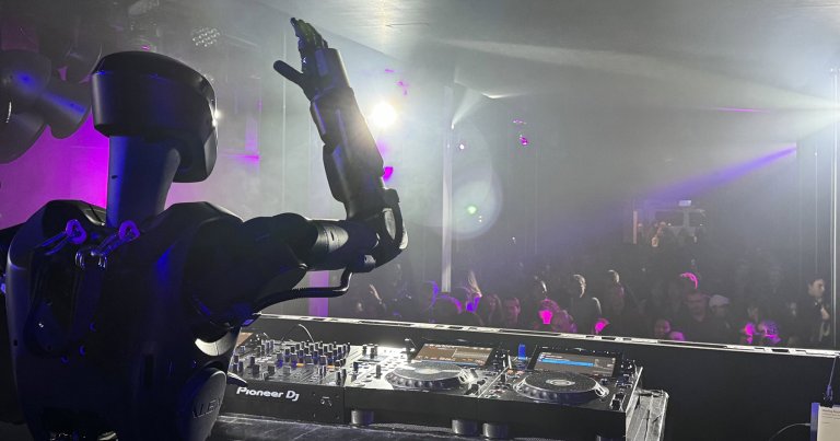 Everyone knows San Francisco has been captured by tech elites, but we didn't expect robots to start replacing DJs there quite this quickly.