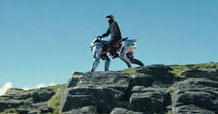 Kawasaki Heavy Industries has shown off a bizarre concept for a ridable, four-legged robotic "horse," dubbed Corleo.