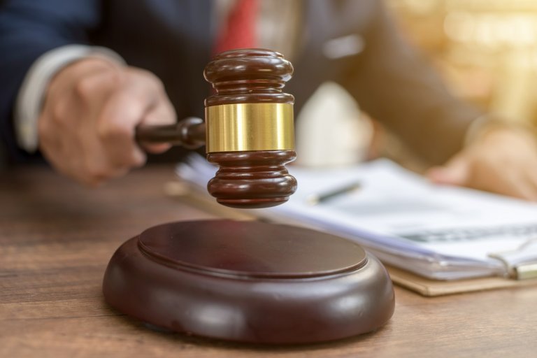 Google and Character.AI tried to dismiss a lawsuit that claims chatbots caused a 14-year-old's suicide. The case is moving forward.