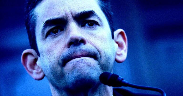 Jared Isaacman, NASA's candidate for administrator, handpicked by Elon Musk, has been thrown under the bus by the Trump administration.