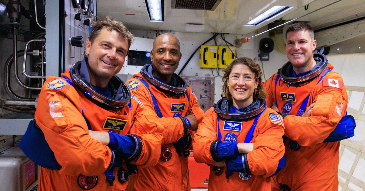 NASA Not Paying Moon Astronauts as They Prepare to Risk Their Lives