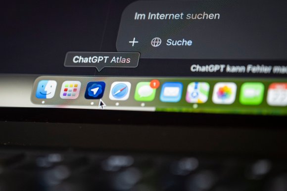 Researchers found that OpenAI's browser, Atlas's omnibox, is extremely vulnerable to serious prompt injection attacks.