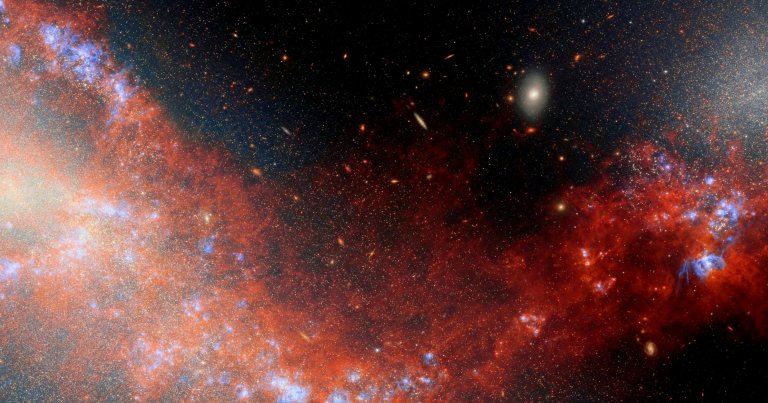 An international team of researchers says it has spotted the largest rotating structure of dark matter and gas-rich galaxies.