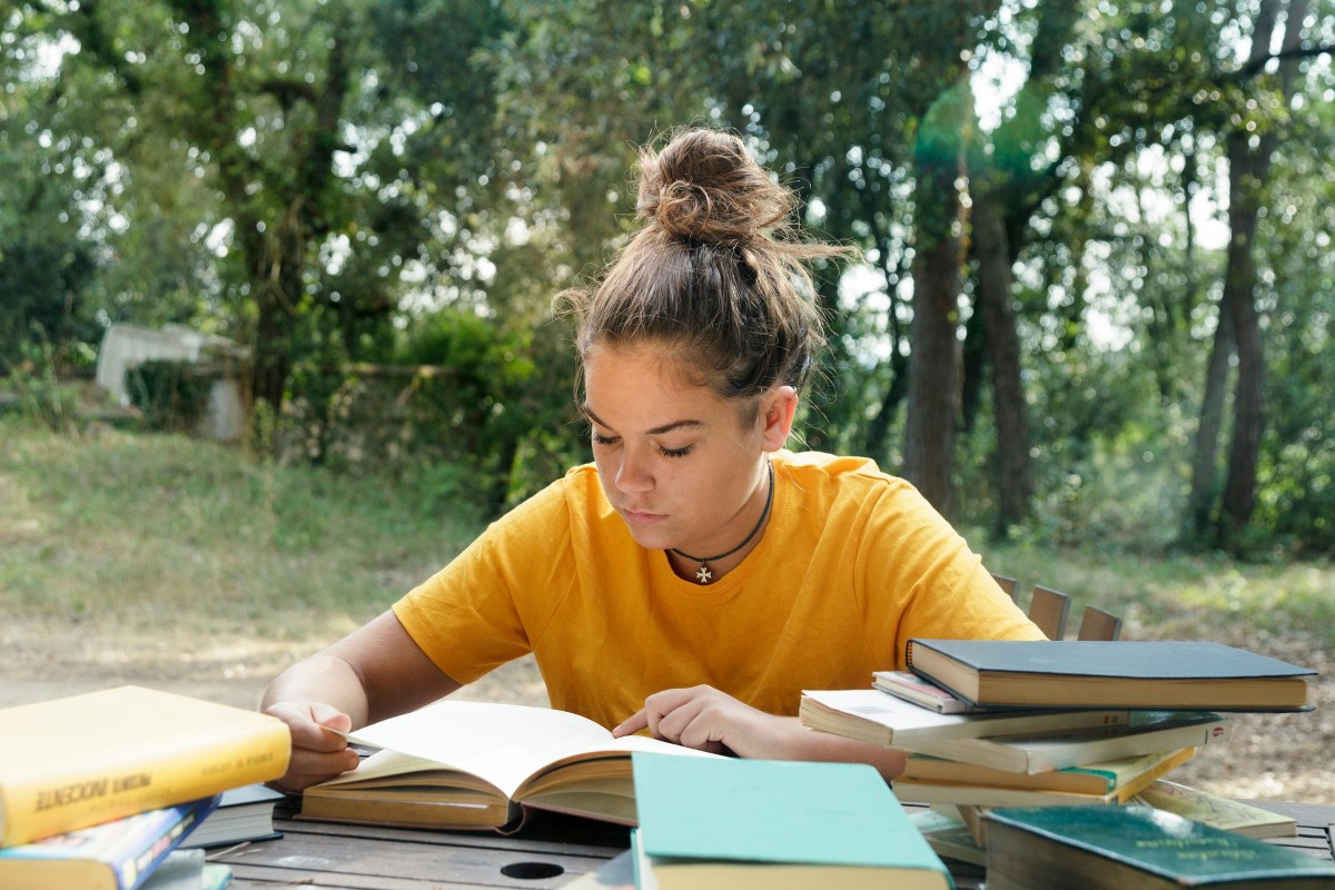 Gen Z Arriving at College Unable to Read