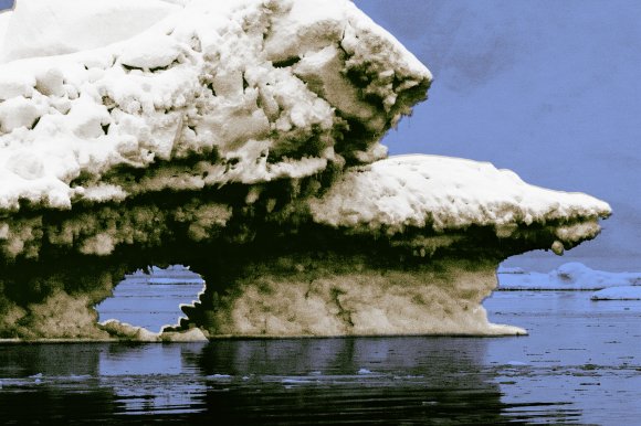 Polar researchers hoping to drill half a mile into the Thwaites Glacier in Antarctica have established a base camp on the surface.